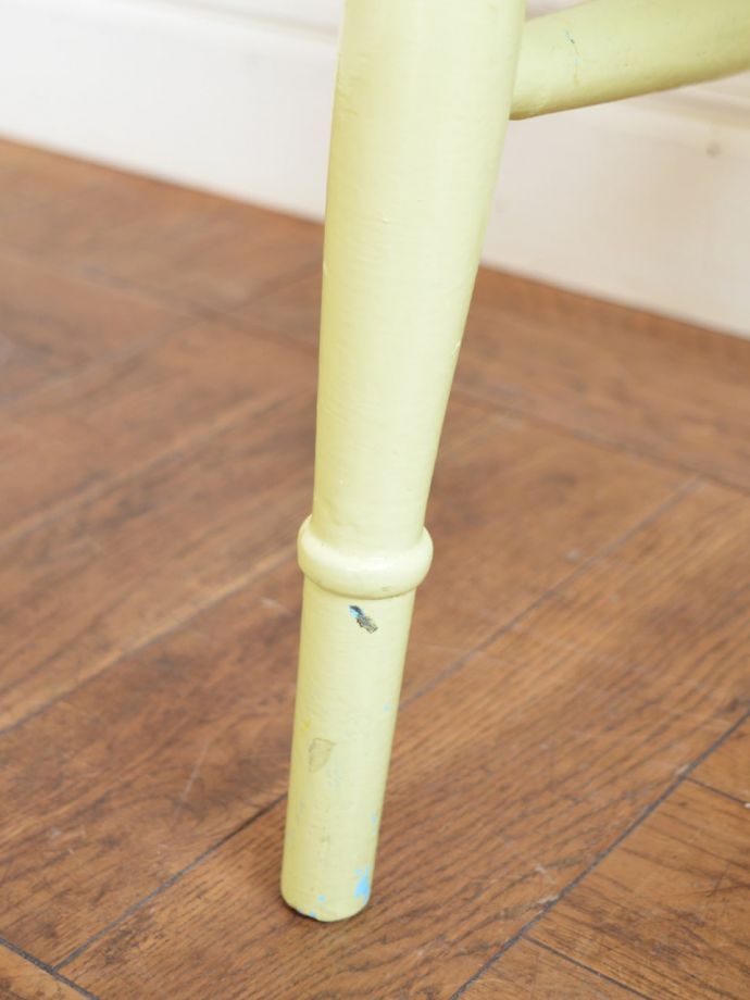 アンティークチェアの脚