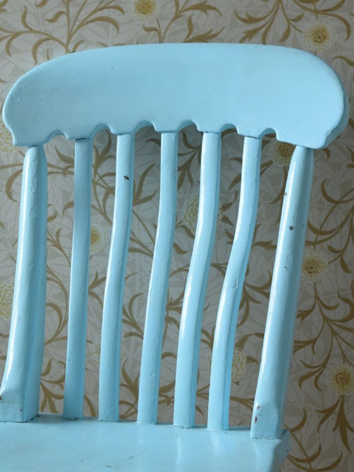 アンティークチェアの背もたれ