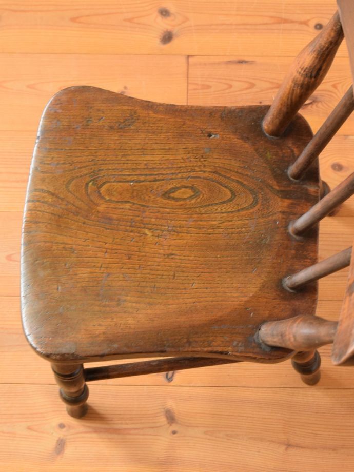 アンティークの椅子の座面