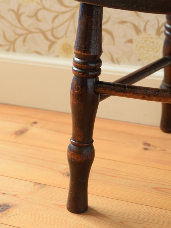 アンティーク椅子の脚