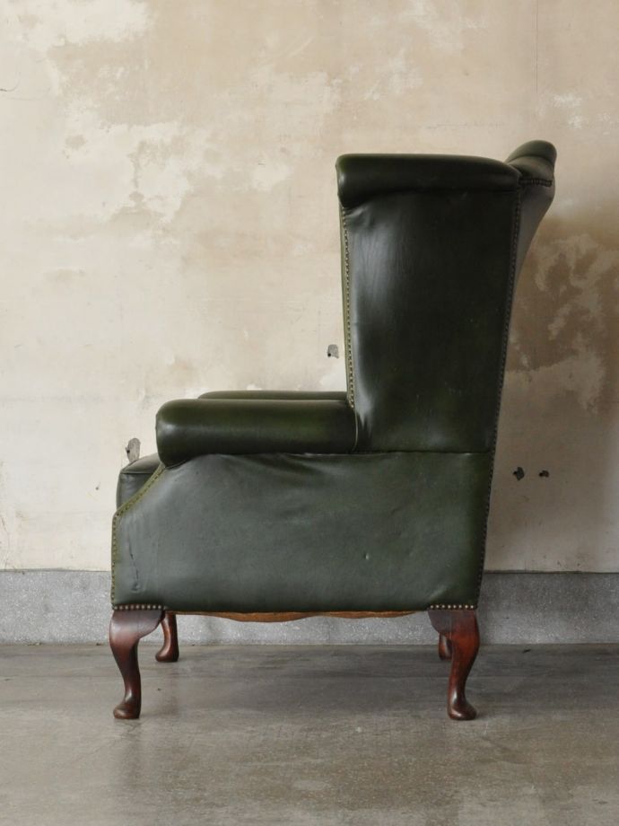 アンティークの椅子の側面