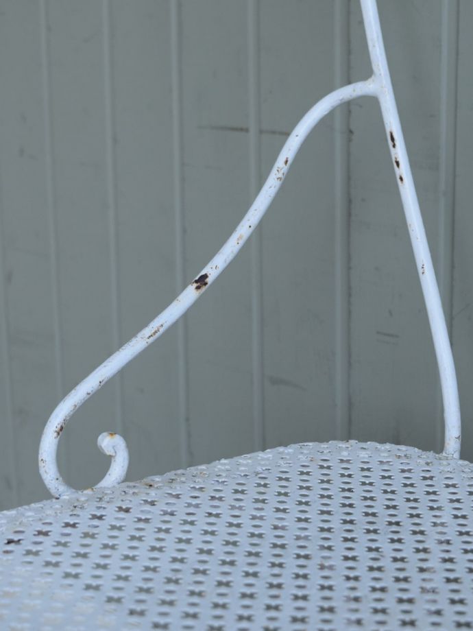 ガーデンチェアの曲線美