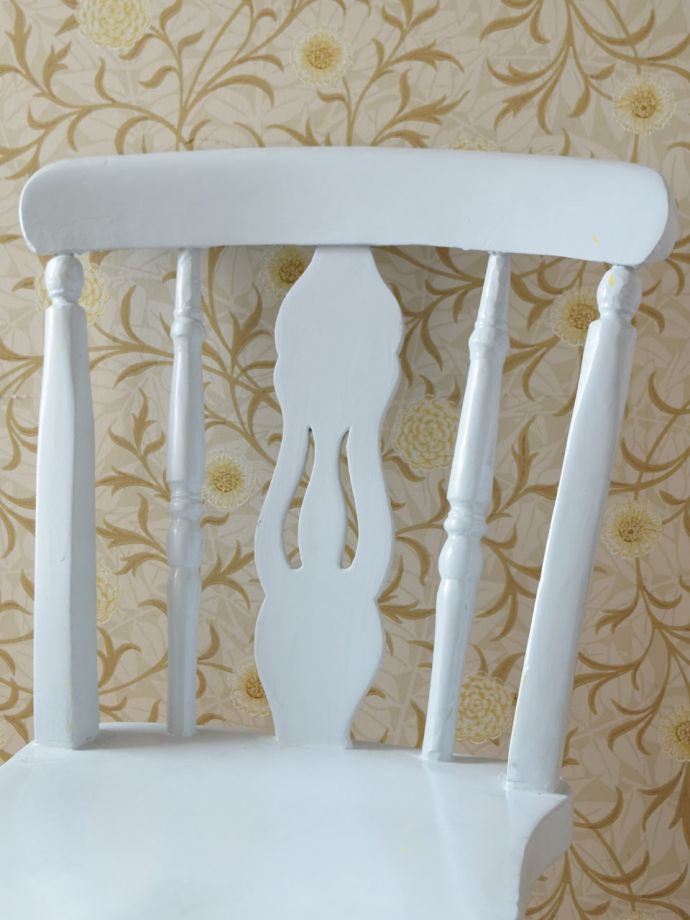 アンティークチェアの背もたれ