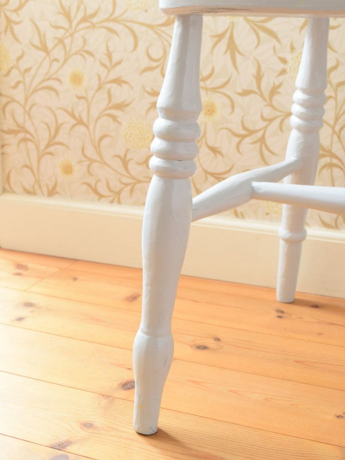 アンティークチェアの脚