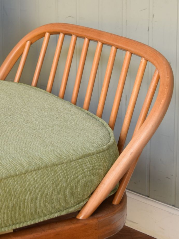 アンティークの椅子のアーム