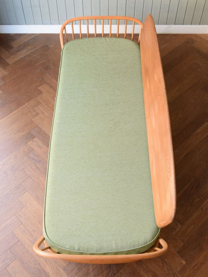 アーコールソファの座面