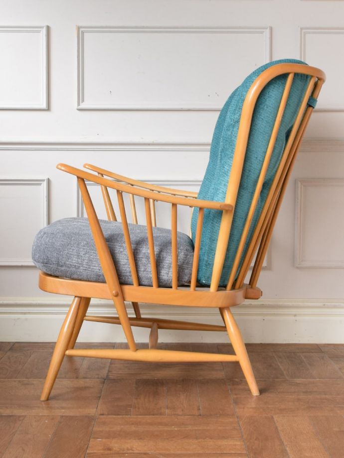 アーコールチェアの側面