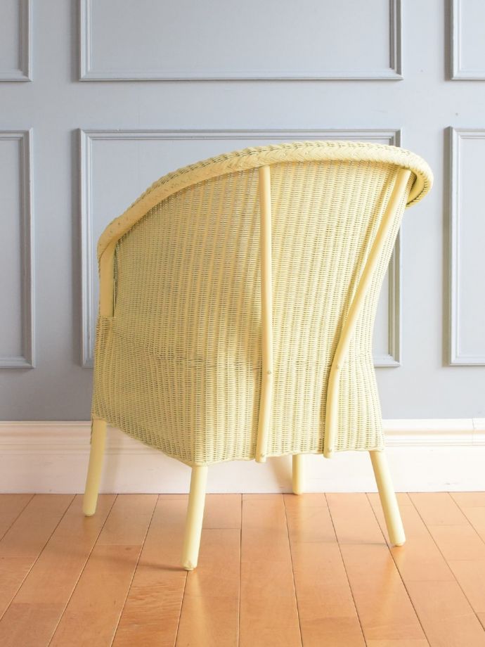 ロイドルームチェアの後ろ姿