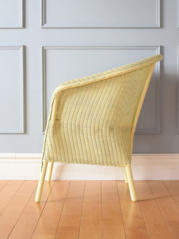 ロイドルームチェアの側面