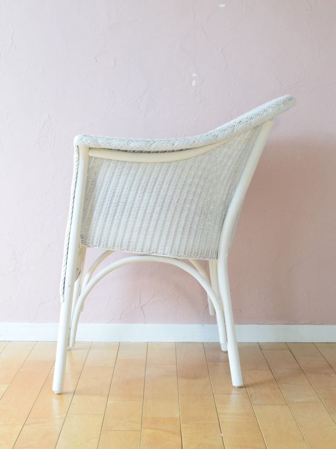 ロイドルームチェアの側面