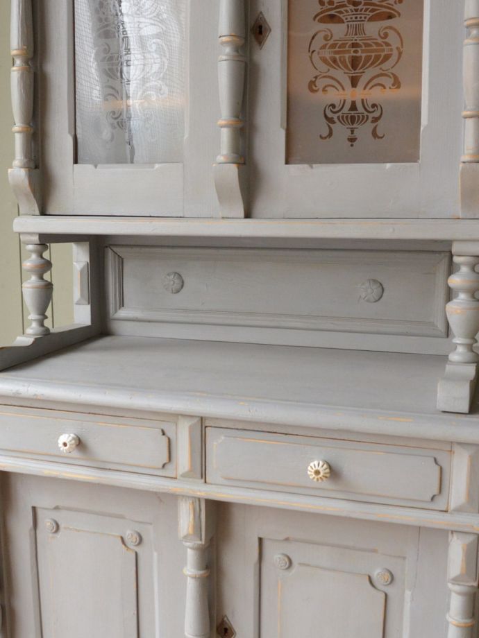 キャビネットのカウンター