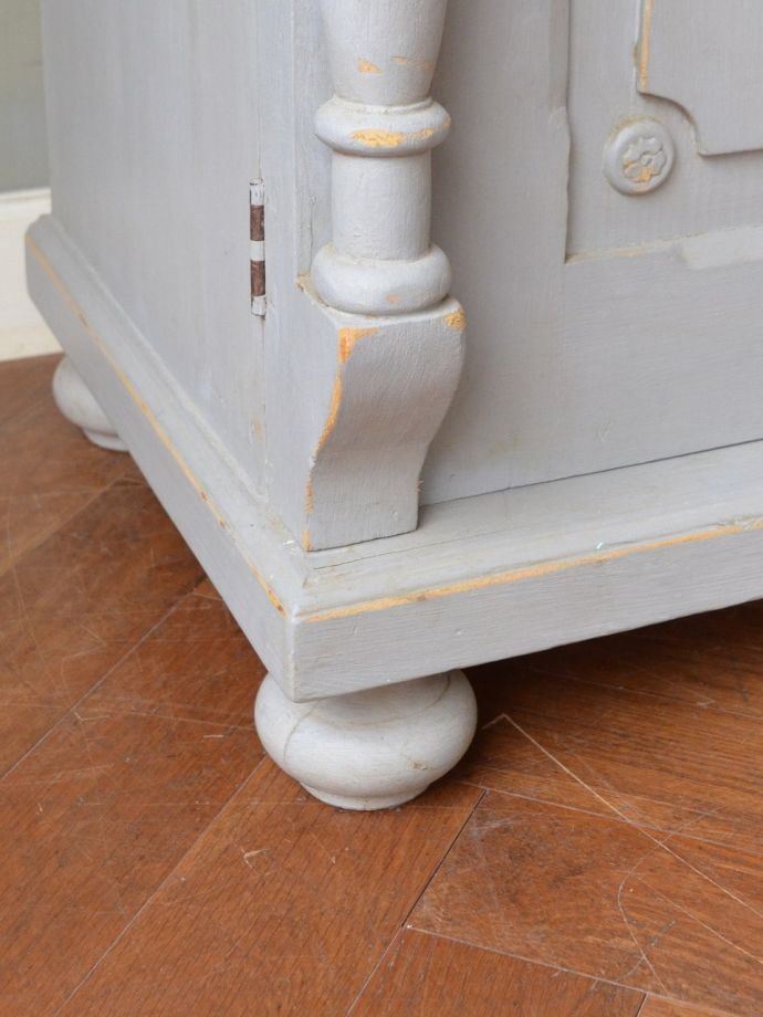 アンティーク家具の脚