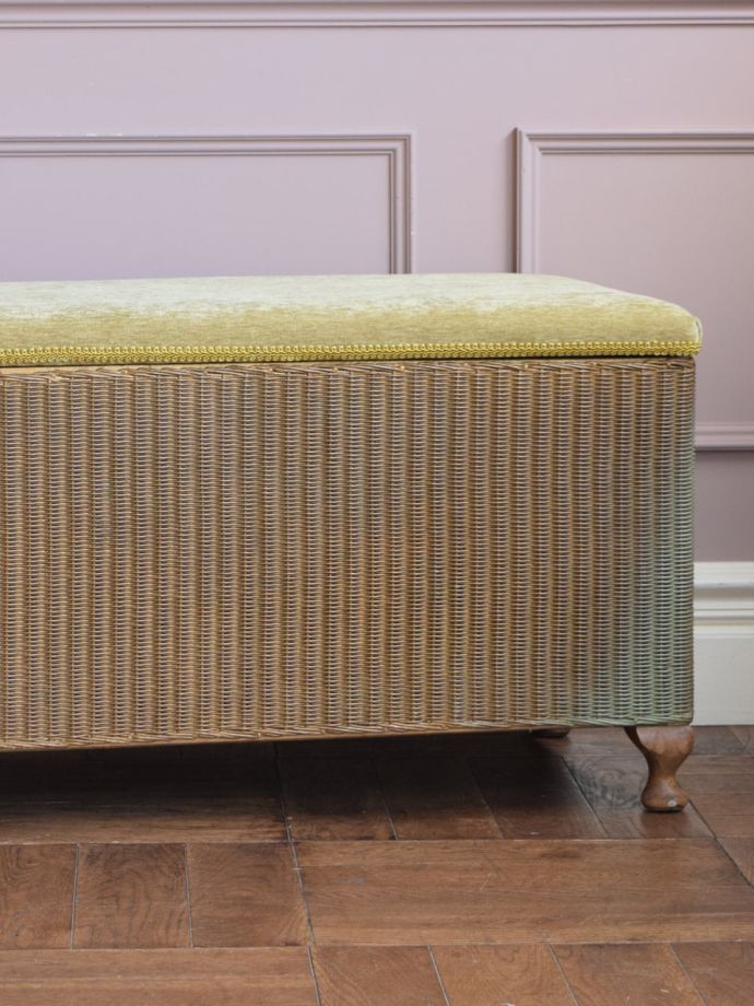 ロイドルームベンチの色