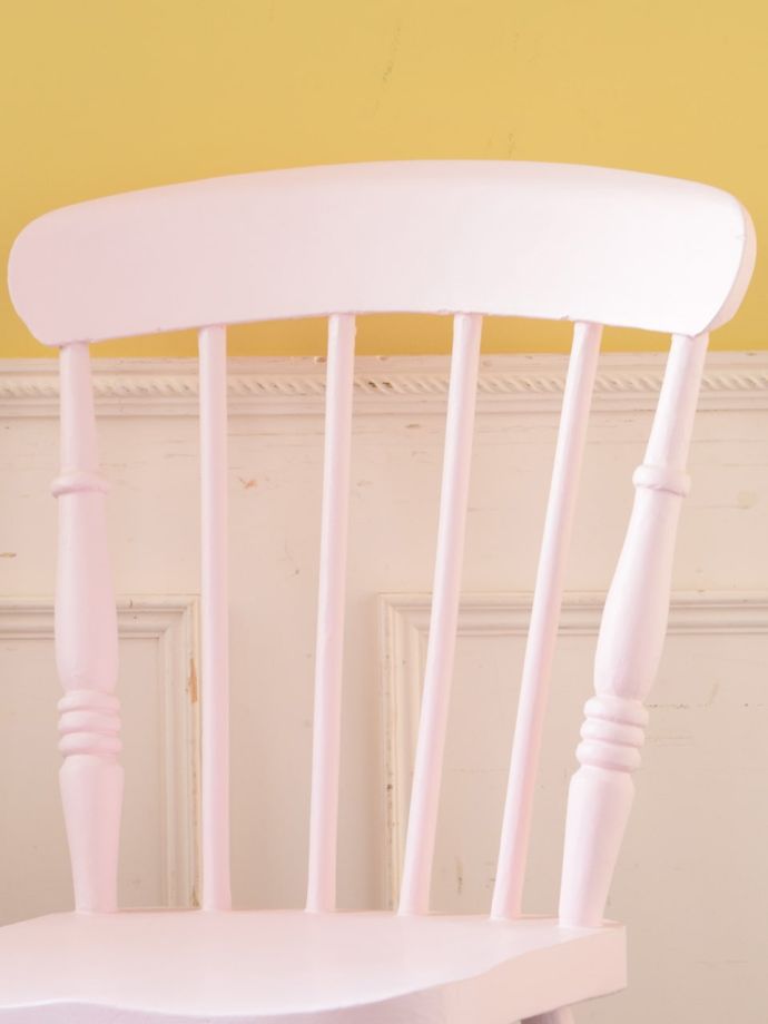 アンティークチェアの背もたれ