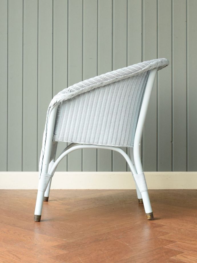 ロイドルームチェアの側面