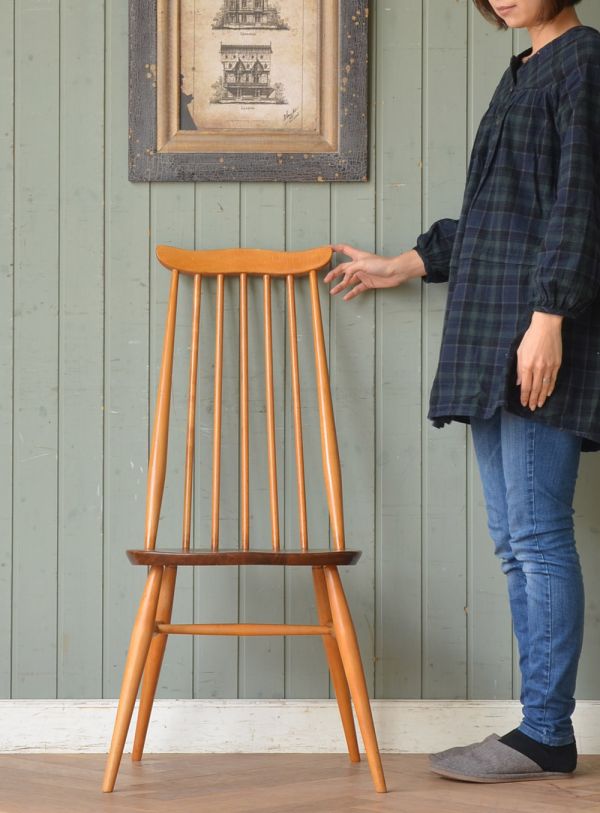 アーコールのゴールドスミスチェア