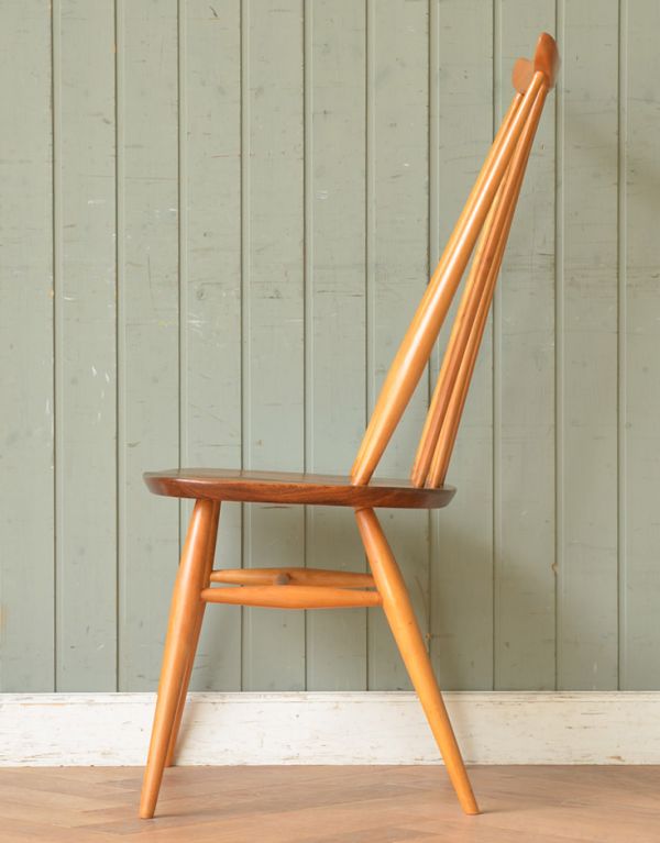 アーコールチェアの側面