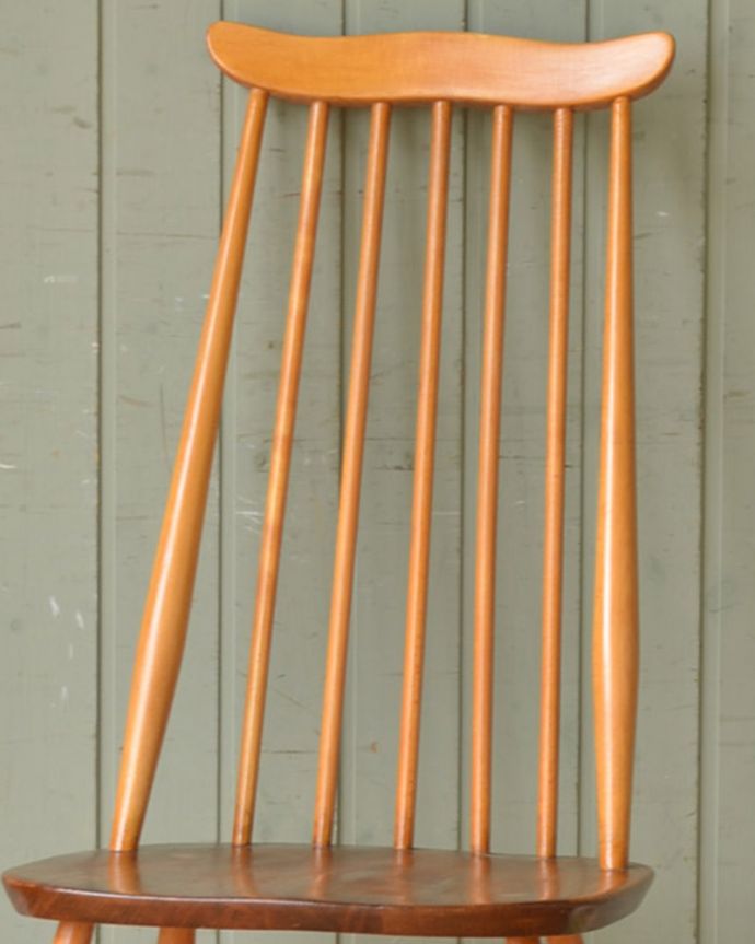 ゴールドスミスチェアの背もたれ