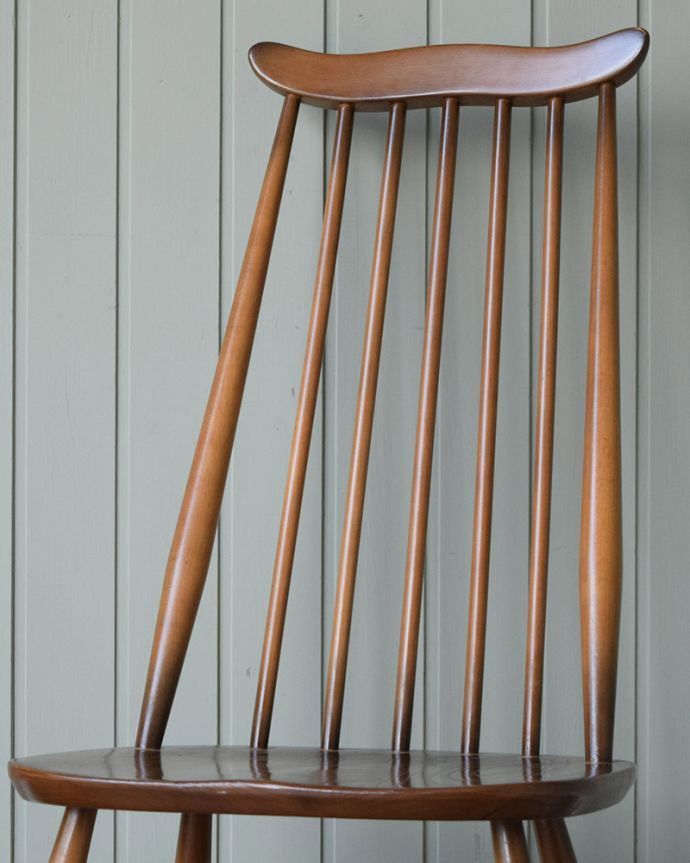 ゴールドスミスチェアの背もたれ