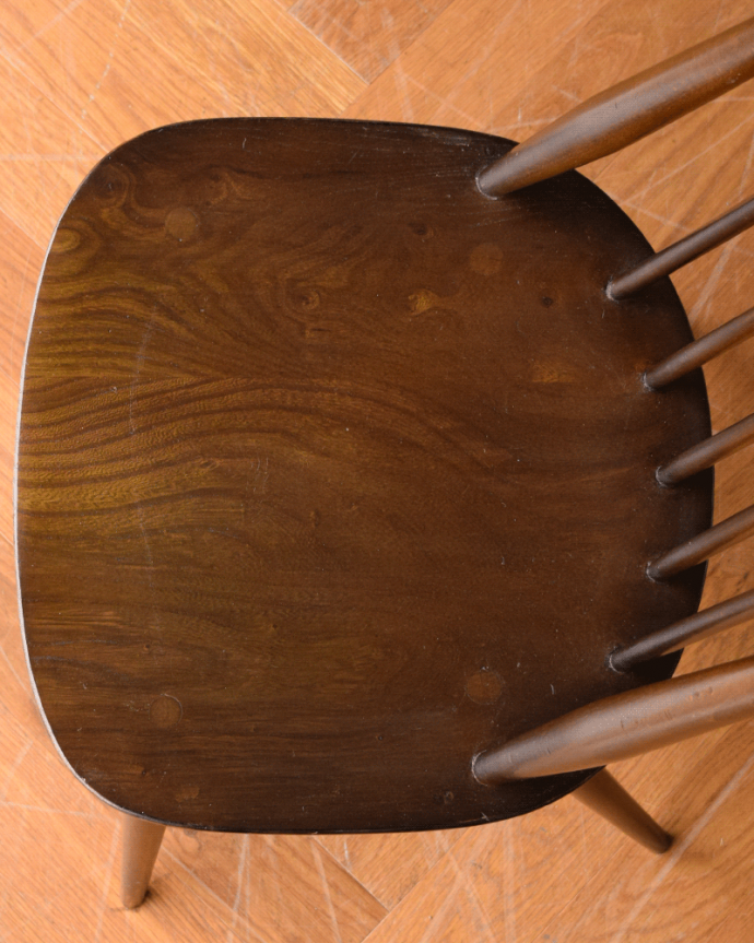 アーコールチェアの座面