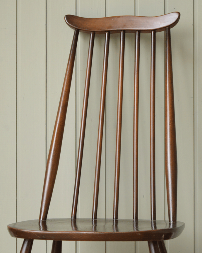 ゴールドスミスチェアの背もたれ