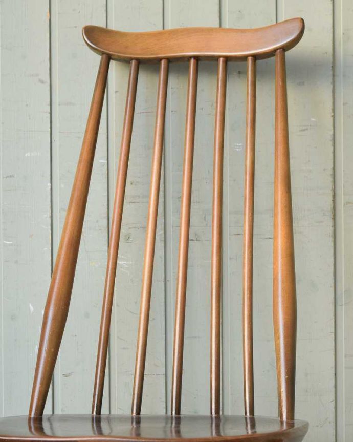 ゴールドスミスチェアの背もたれ