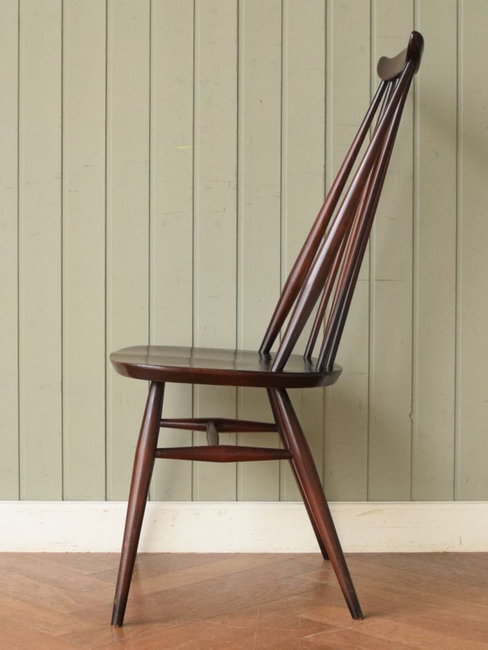 アーコールチェアの側面