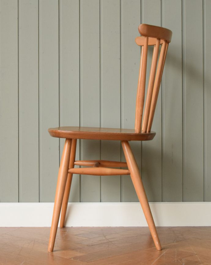 アーコールチェアの側面