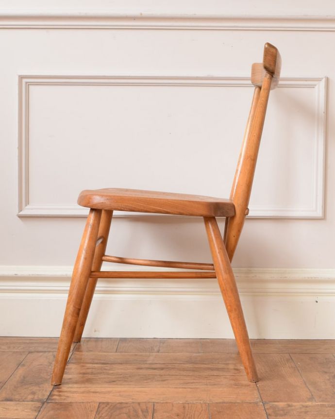 アーコールチェアの側面