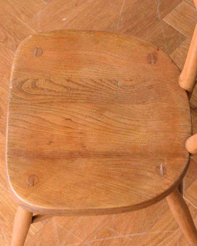 アーコールチェアの座面