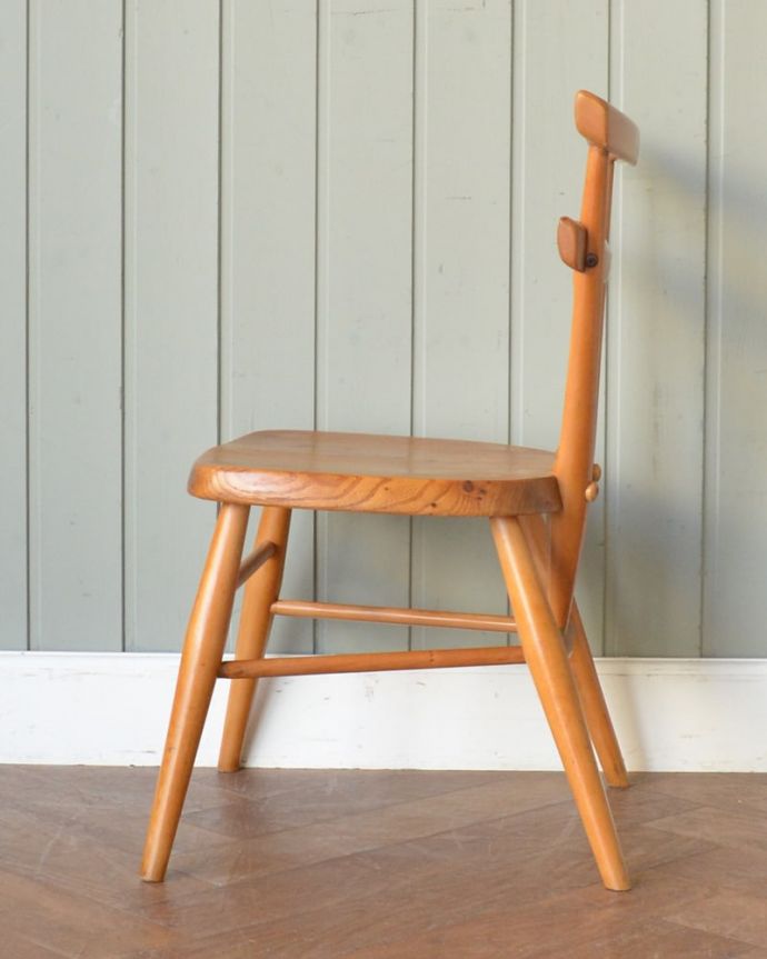 アーコールチェアの側面