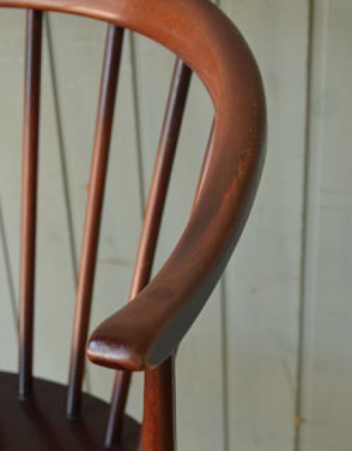 スモーカーズチェアのアーム