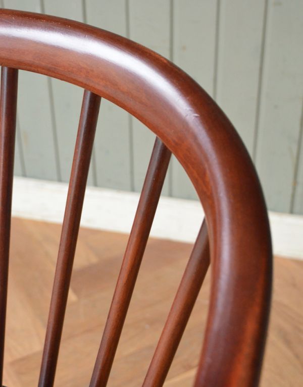 スモーカーズチェアの背もたれ