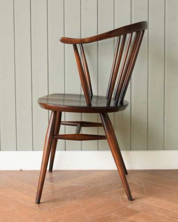 アーコールチェアの側面