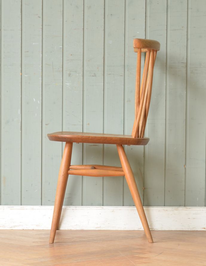 アーコールチェアの側面