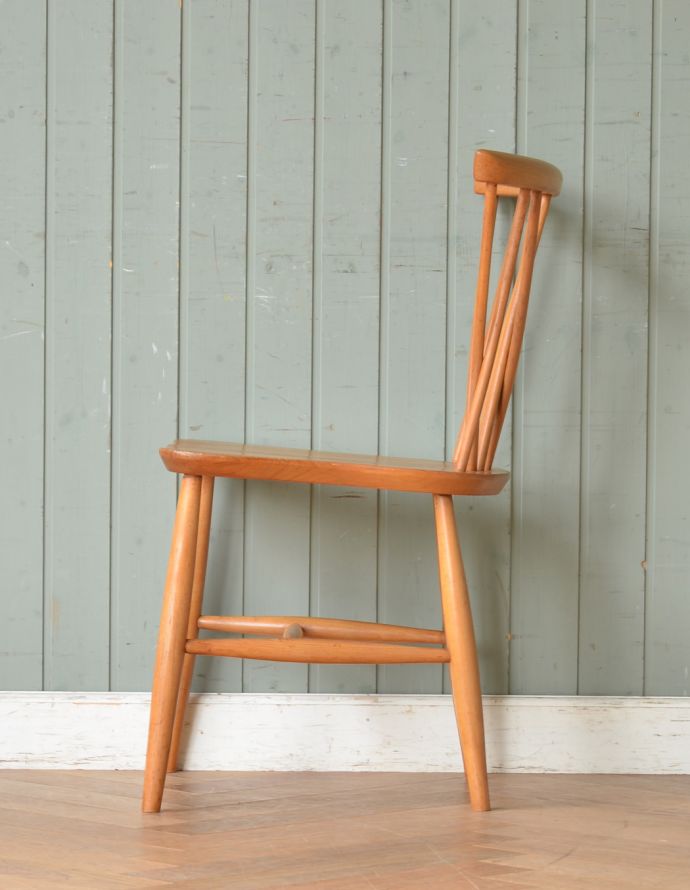 アーコールチェアの側面