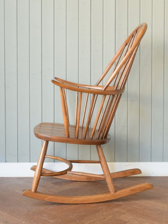 アーコールチェアの側面