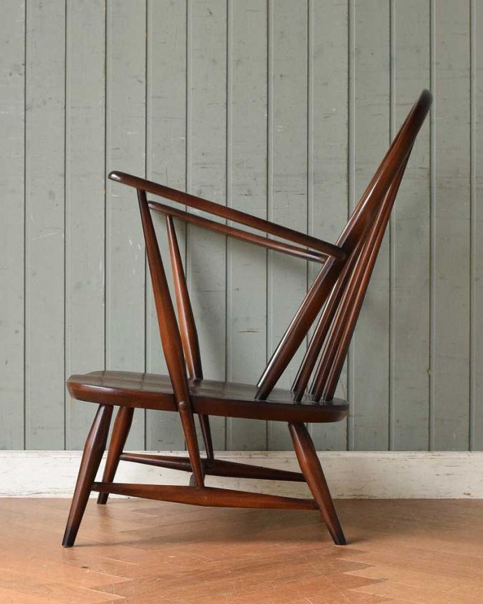 アーコールチェアの側面