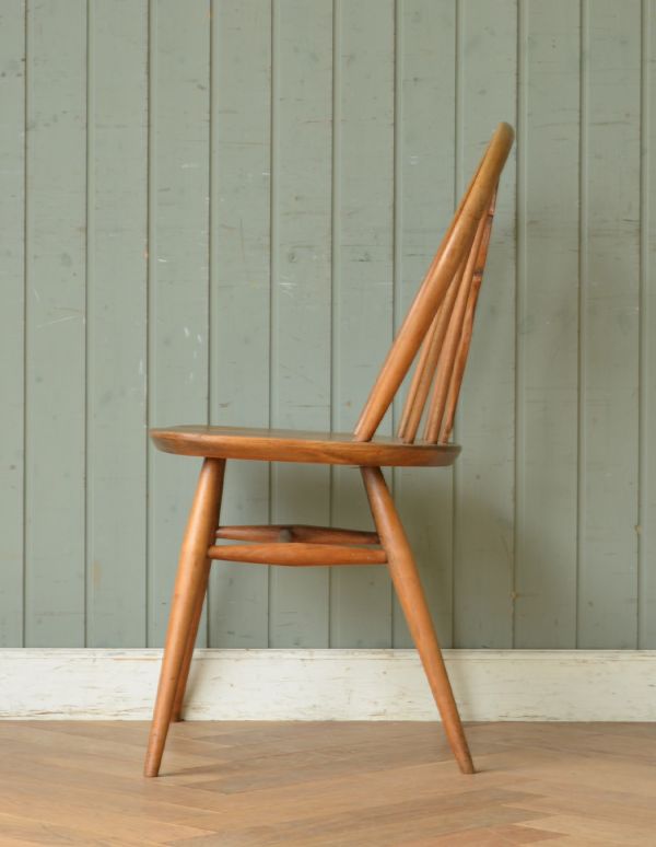 アーコールチェアの側面