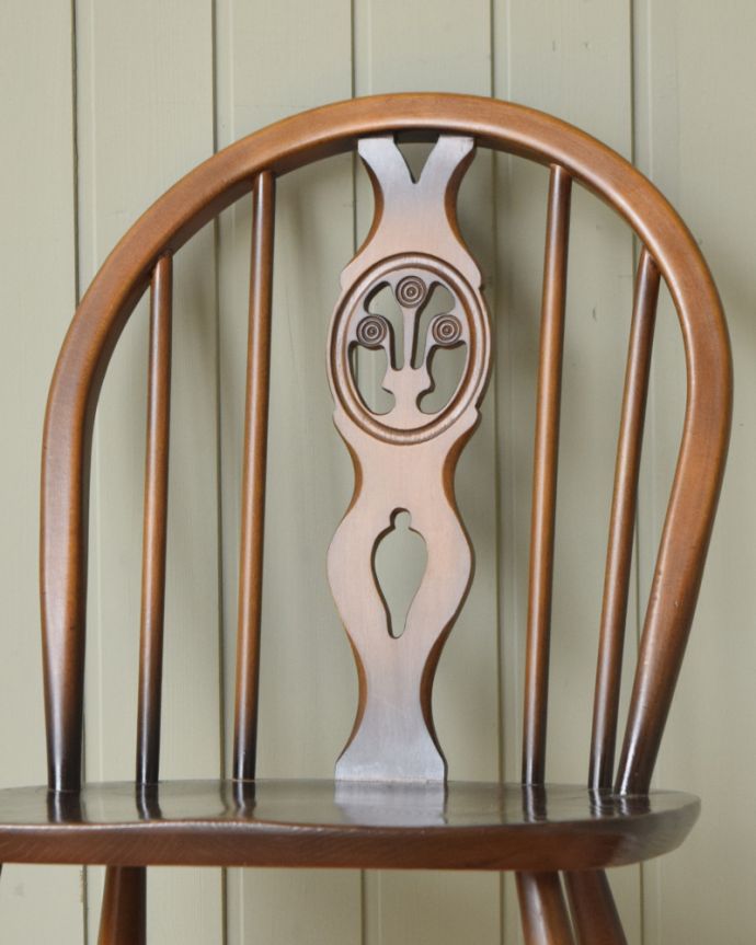 シスルバックチェアの背もたれ