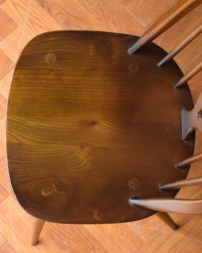 アーコールチェアの座面