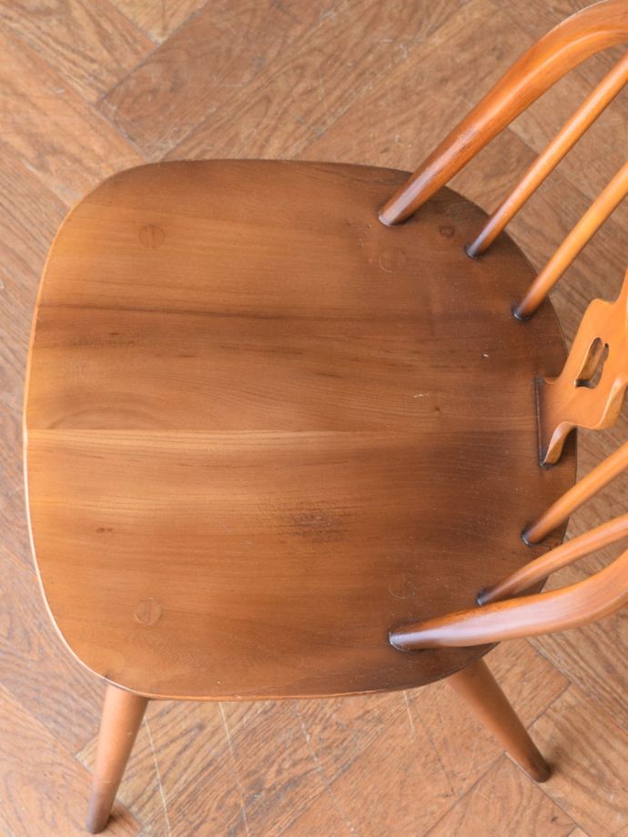 アーコールチェアの座面