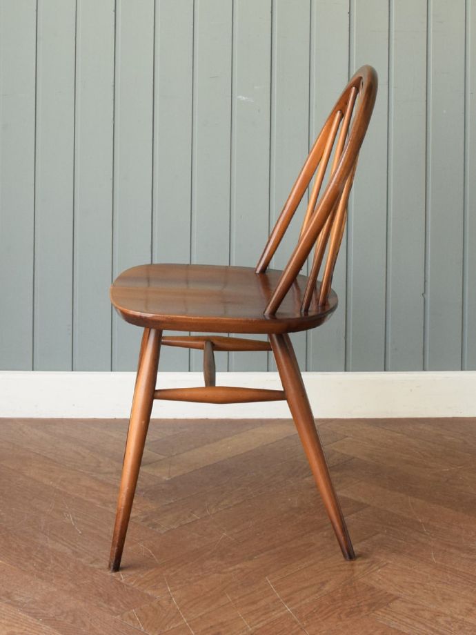 アーコールチェアの側面