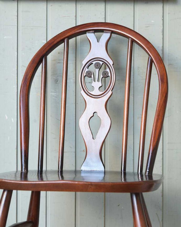 シスルバックチェアの背もたれ