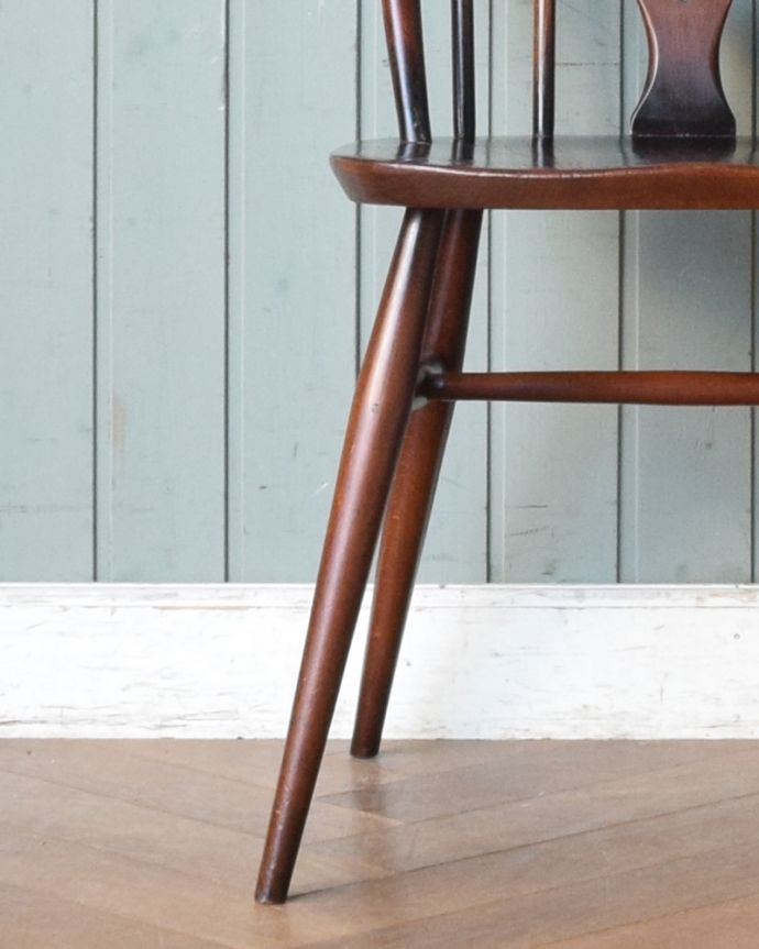 アーコールチェアの脚