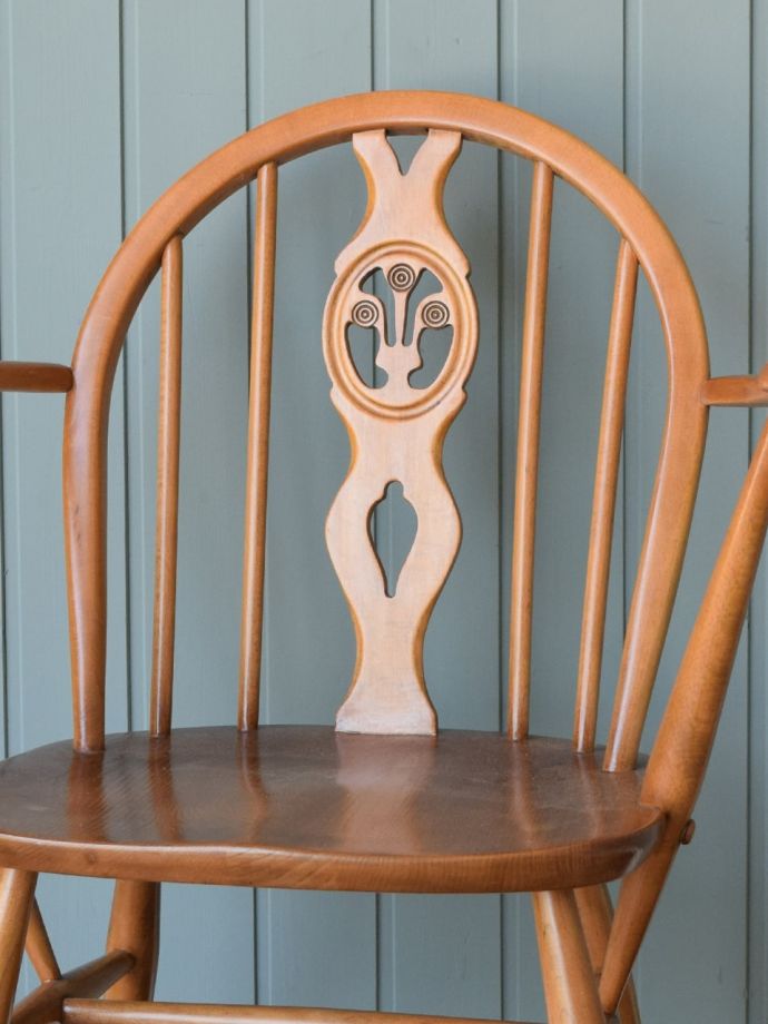 【Ringo】アーコール  シスルバックアームチェア アーコールのシスルバックチェア（カスタード色・ハの字脚・アーム付き