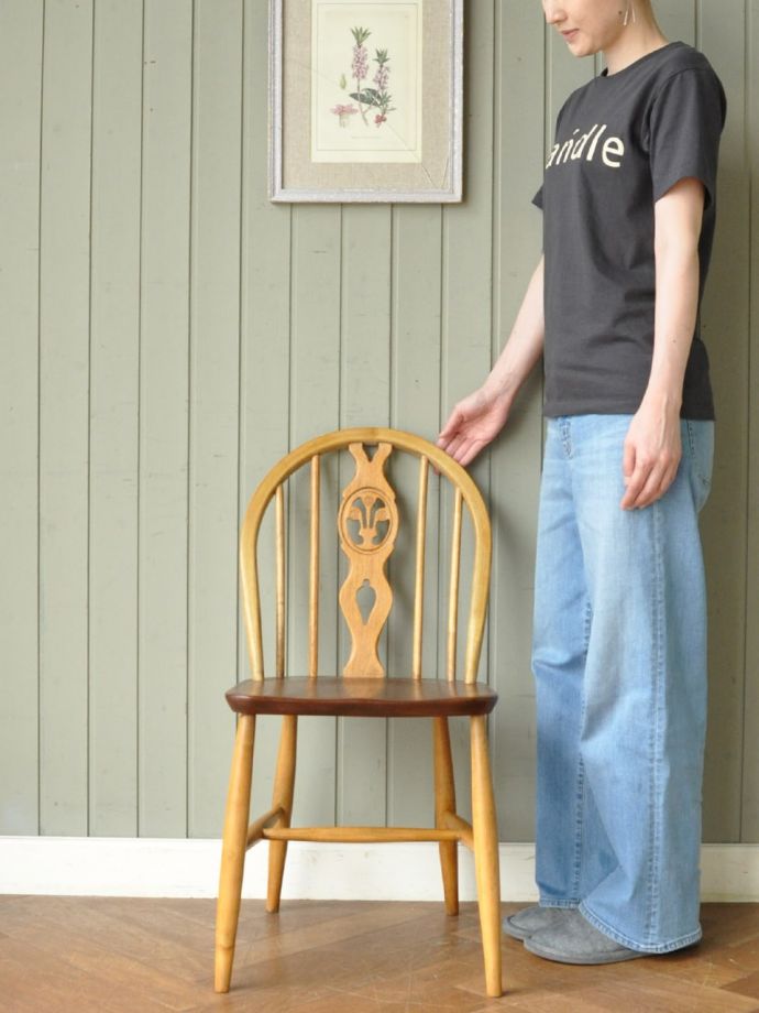 アーコールのシスルバックチェア