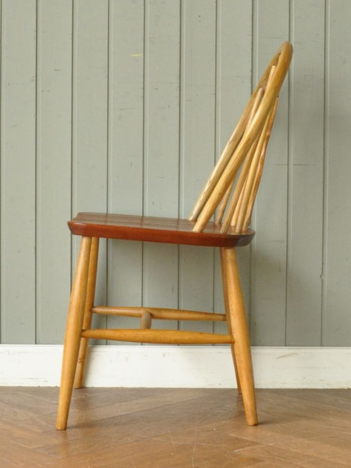 アーコールチェアの側面