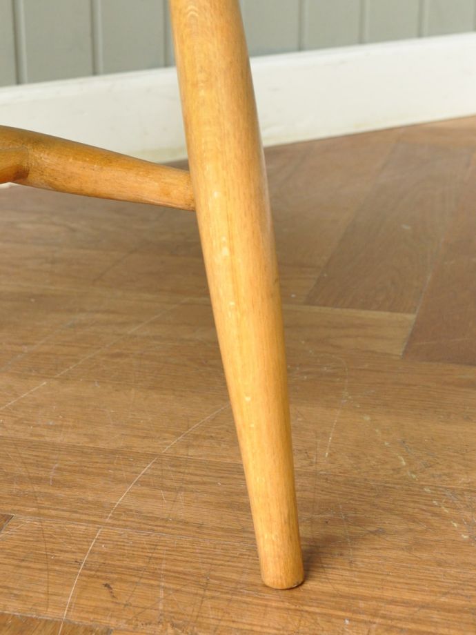 アーコールチェアの脚