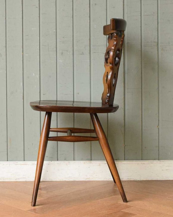 アーコールチェア アンティーク チェア アーコールのシスルバックチェア(オリーブチョコ色・ハの字脚・タグ付き)。横から見てもカッコいい!掛け心地のよさも自慢のアーコール。(ear-19-ct)